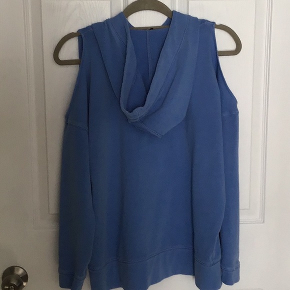 COLD SHOULDER SWEATSHIRT - Picture 3 of 5